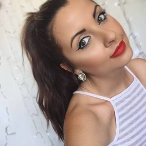 Meet your Posher, Katrina